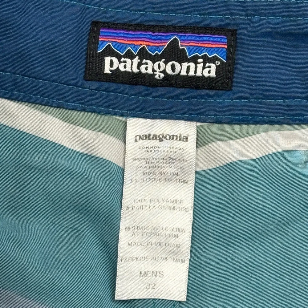 Patagonia Board Shorts Mens 32 Multicolor Stripes Wavefarer Swim Trunks 86558